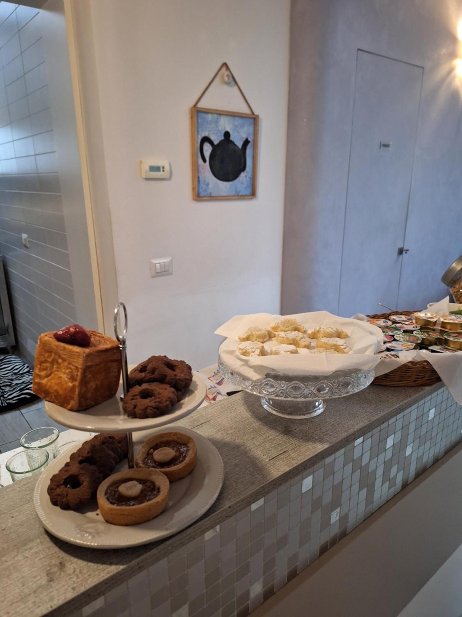 Hotel B&B Francesca Вараце Екстериор снимка
