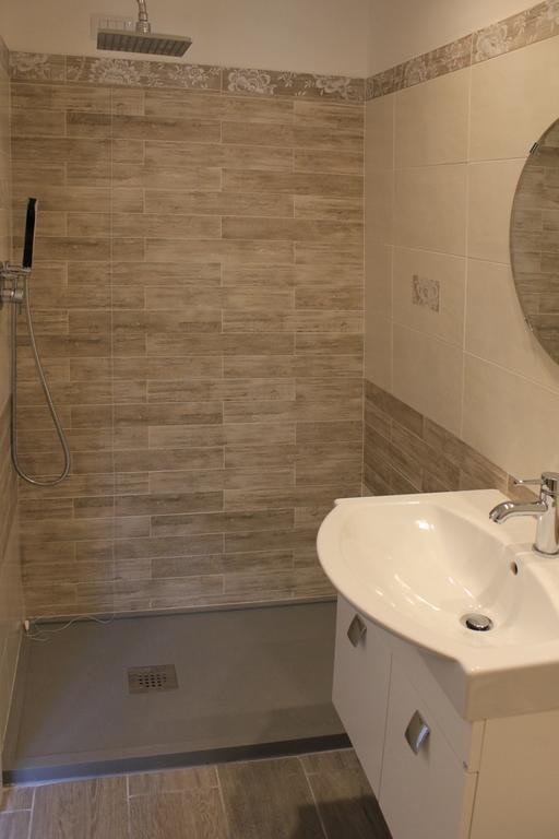 Hotel B&B Francesca Вараце Екстериор снимка