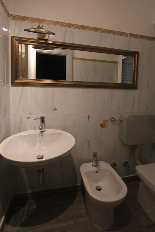 Hotel B&B Francesca Вараце Екстериор снимка