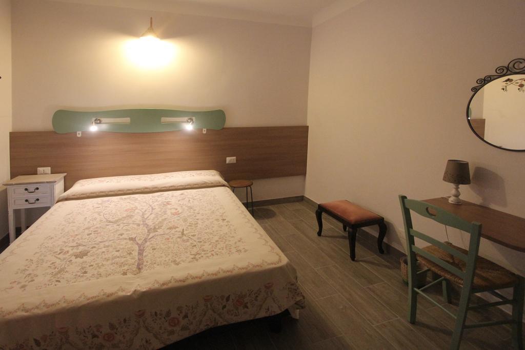 Hotel B&B Francesca Вараце Екстериор снимка